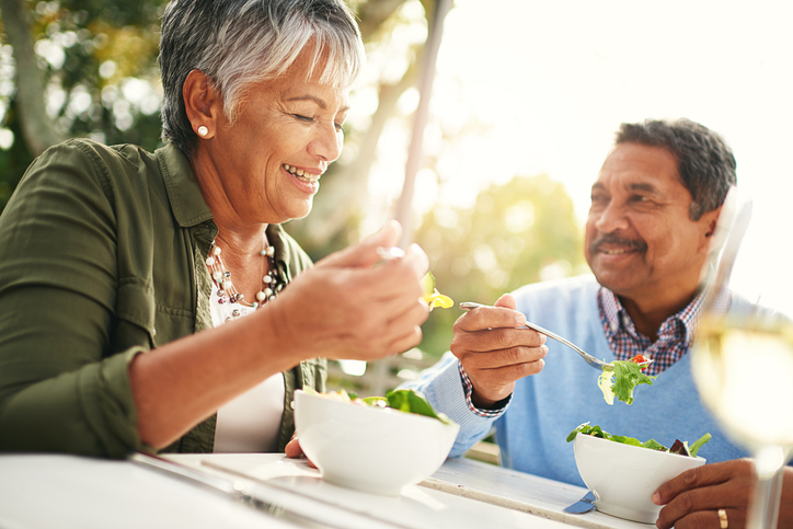 seniors dining outside